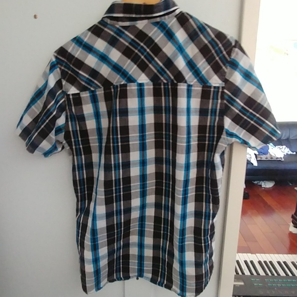 Button up - Picture 4 of 6